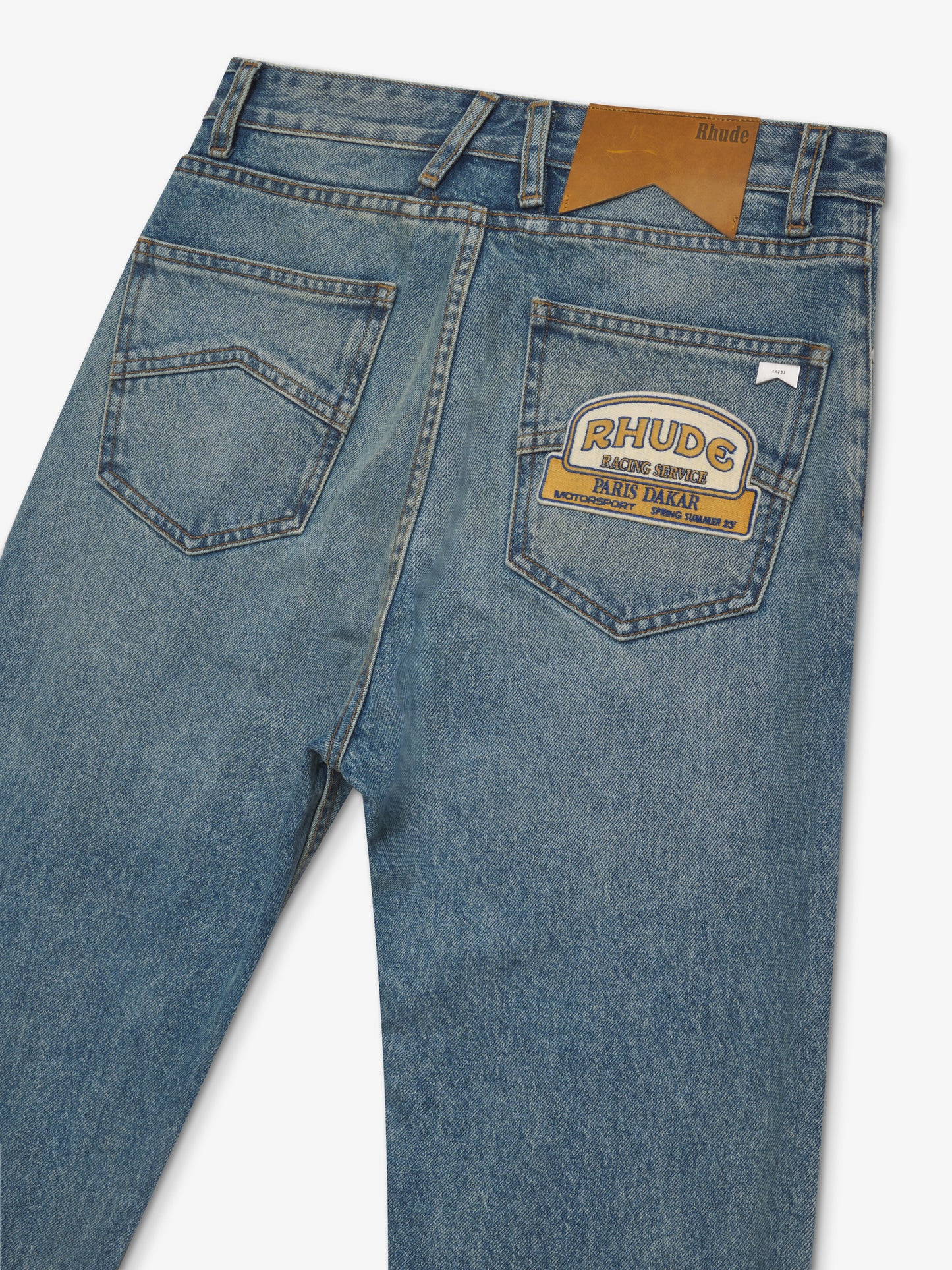 CLASSIC DISTRESSED DENIM