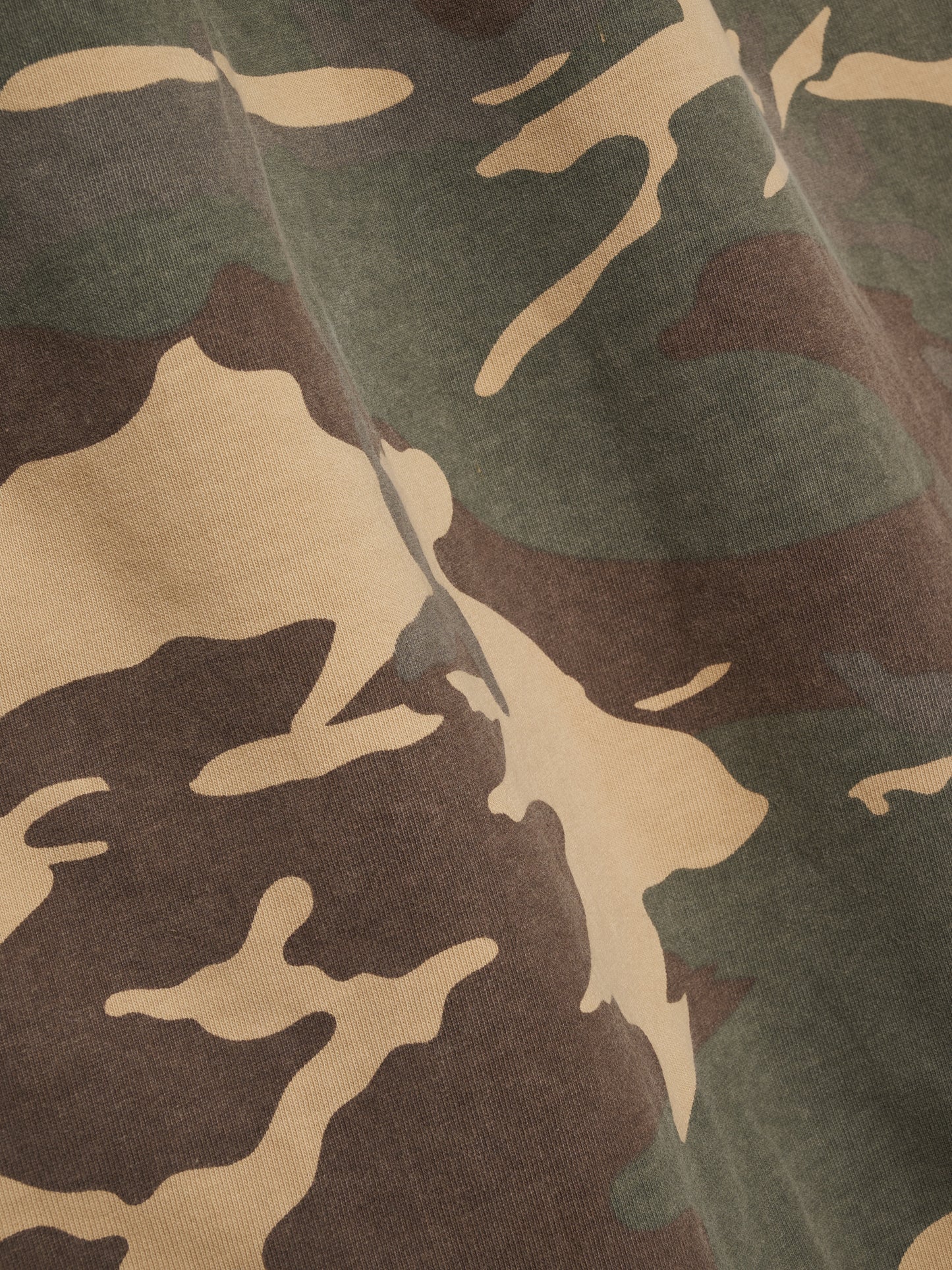 CAMO DOUBLE-LAYERED TEE