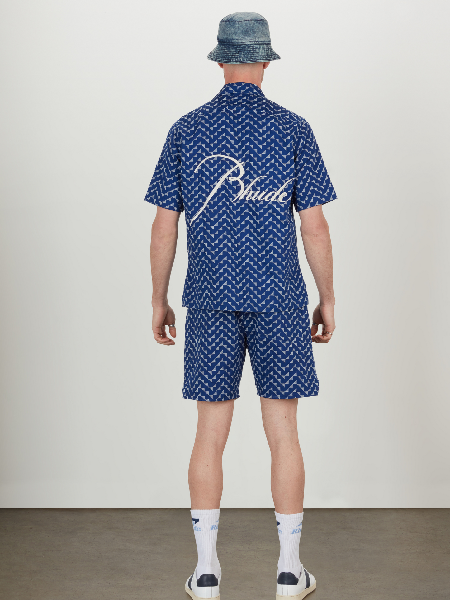 BEACHFRONT SHORTS