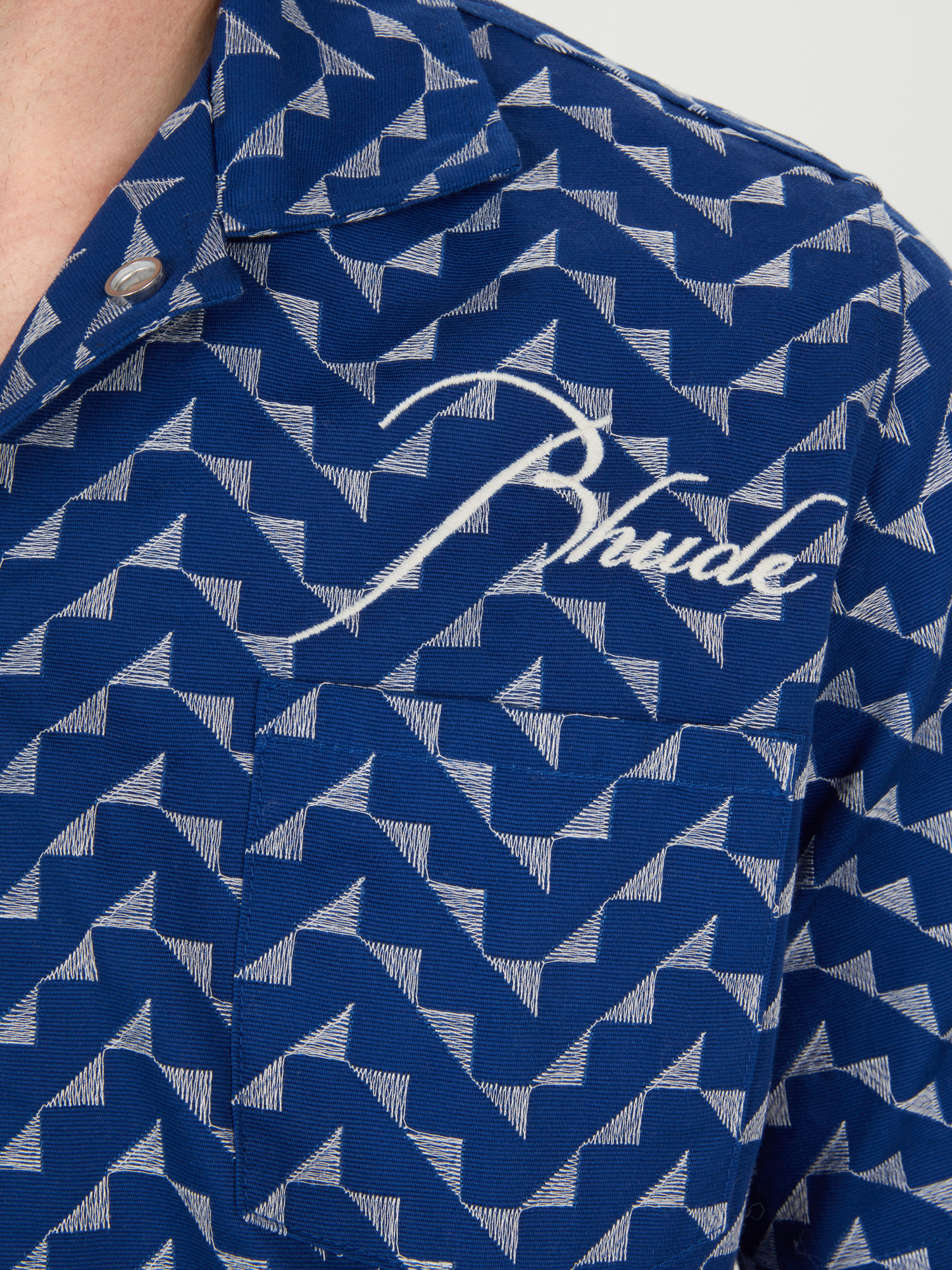 BEACHFRONT BUTTON DOWN