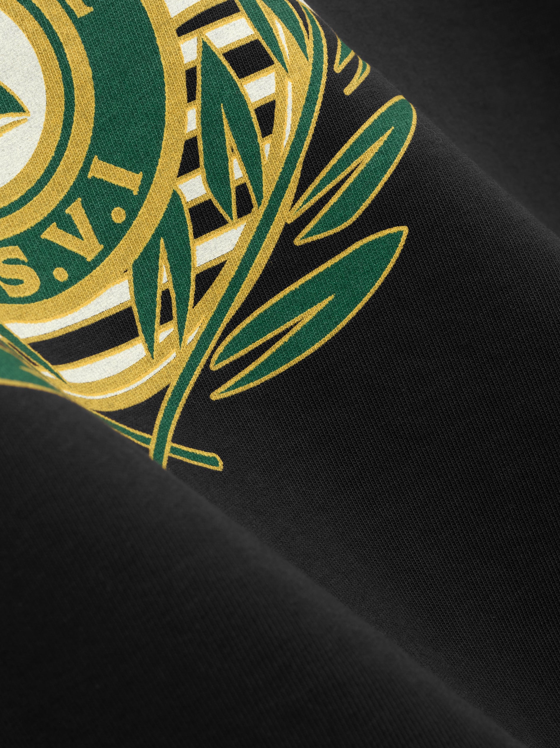 ST. TROPEZ YACHT CREST TEE