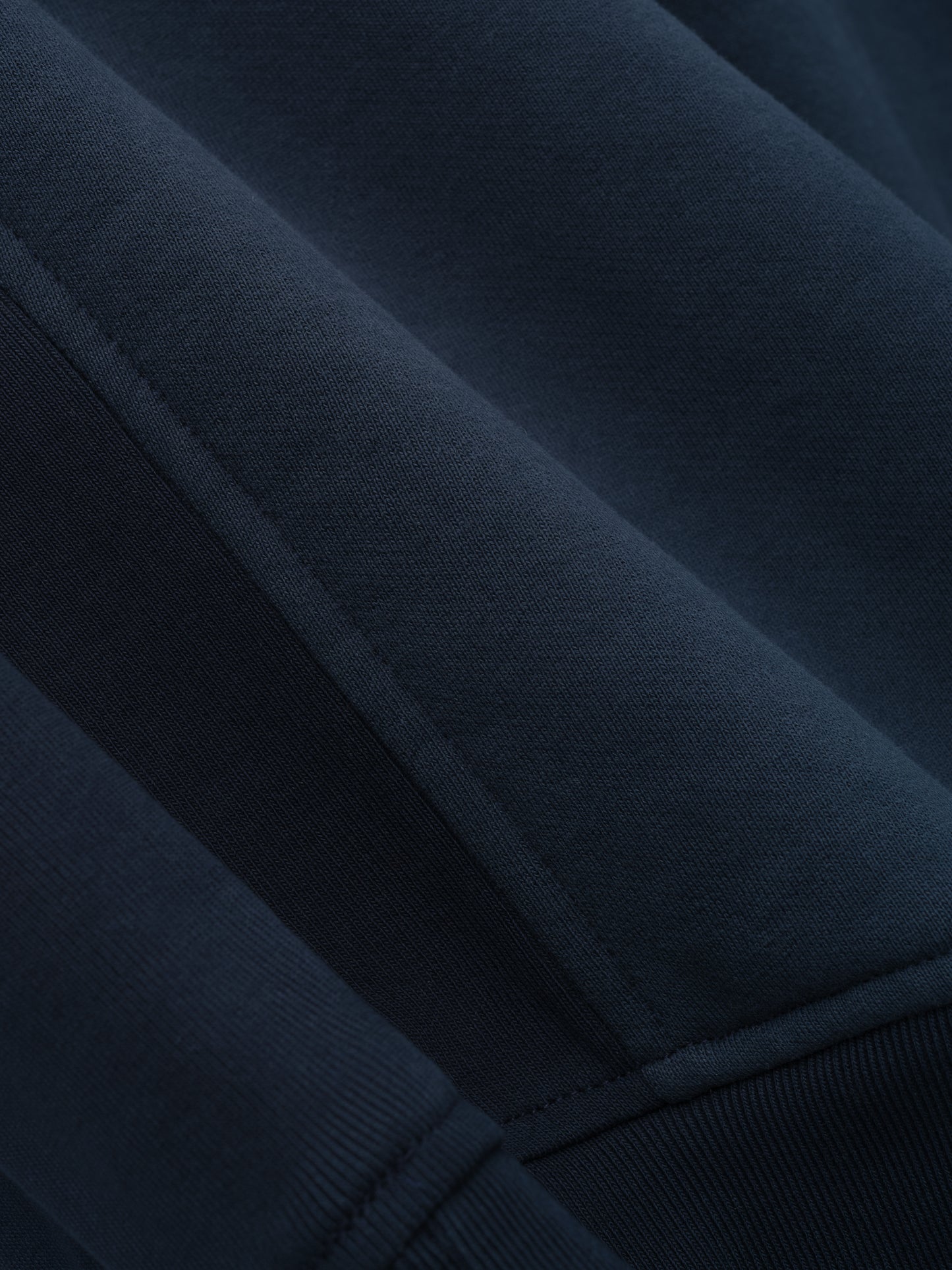 QUARTER ZIP