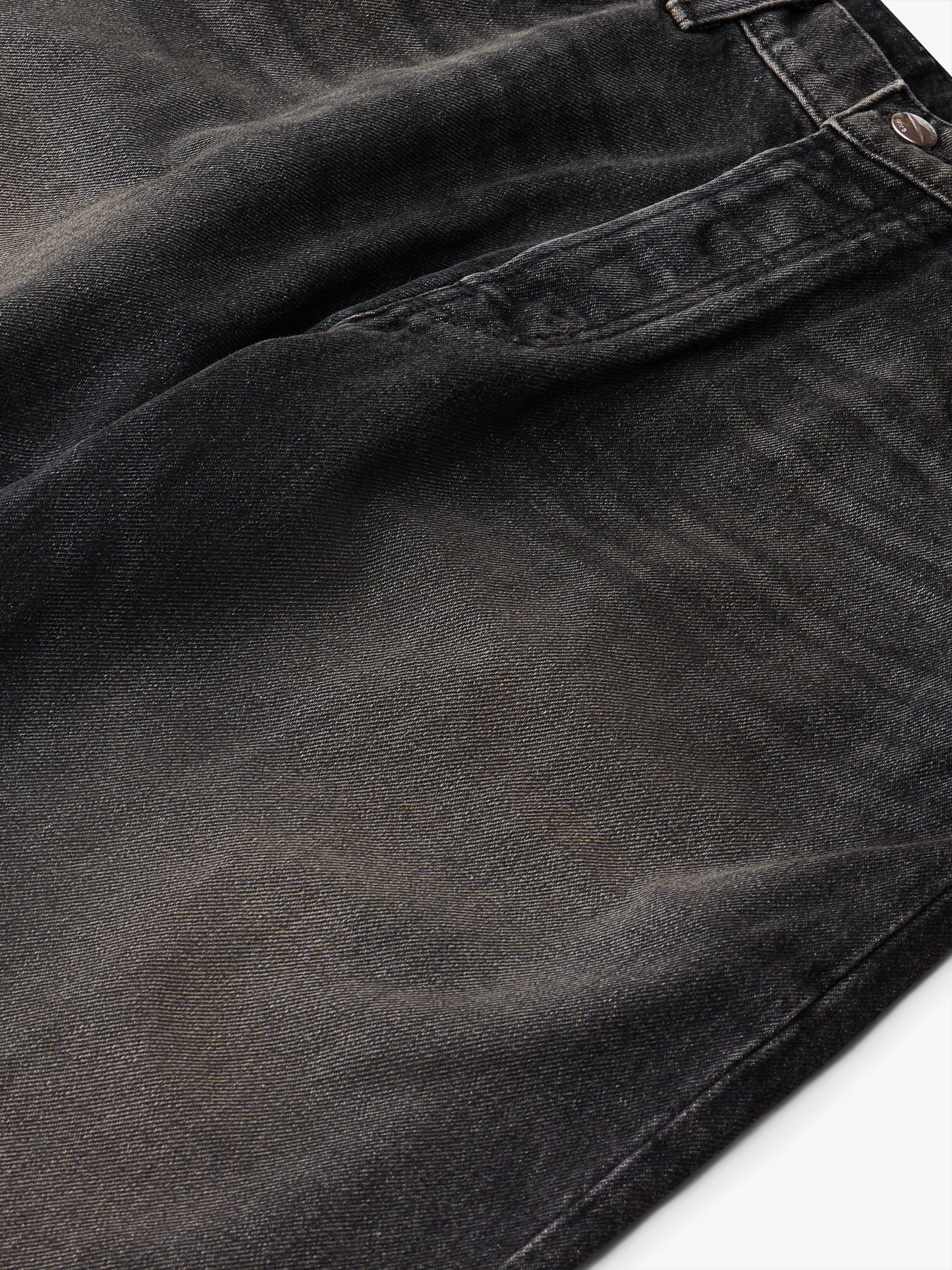DISTRESSED DENIM SHORTS
