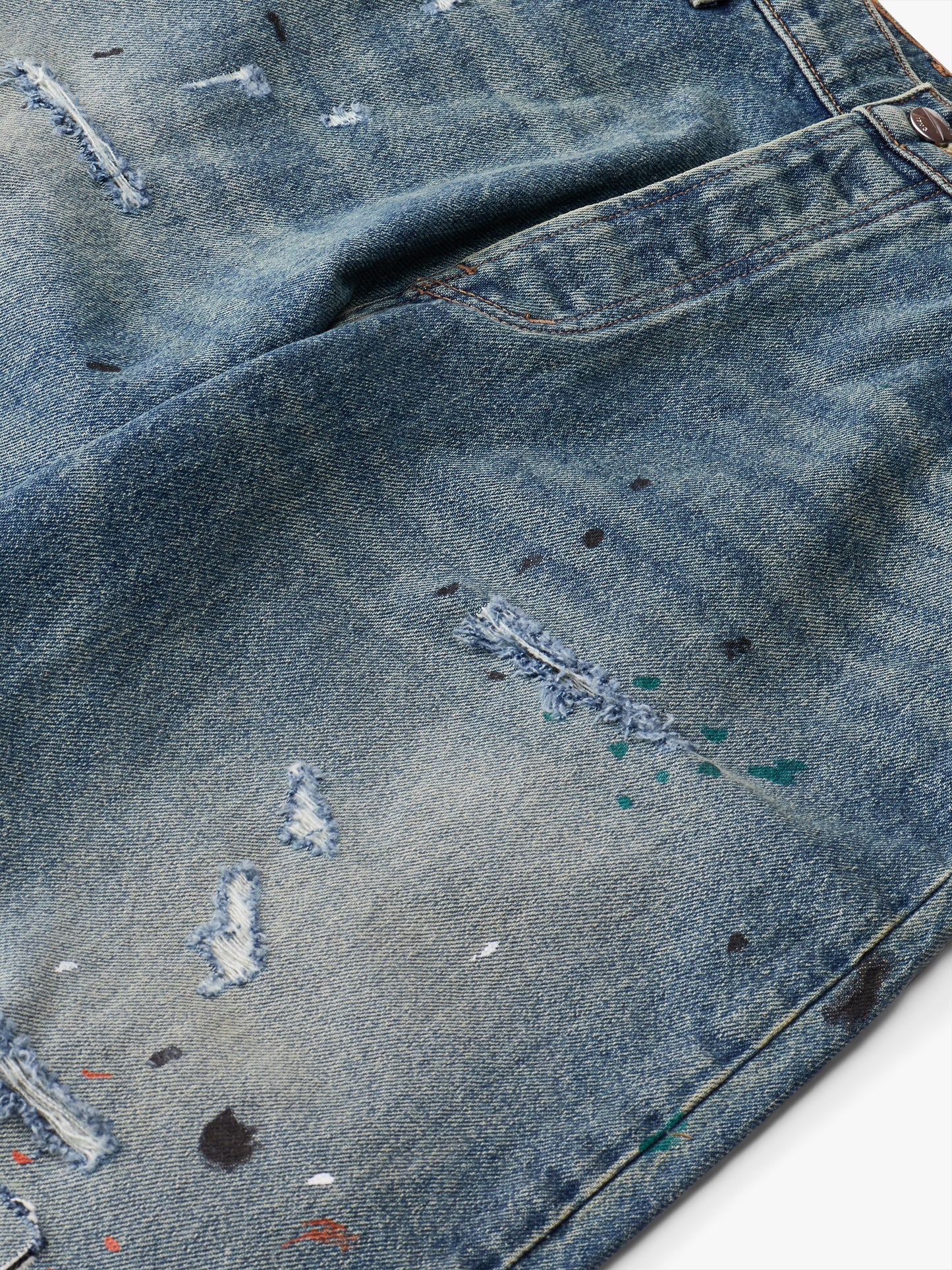 DISTRESSED DENIM SHORTS