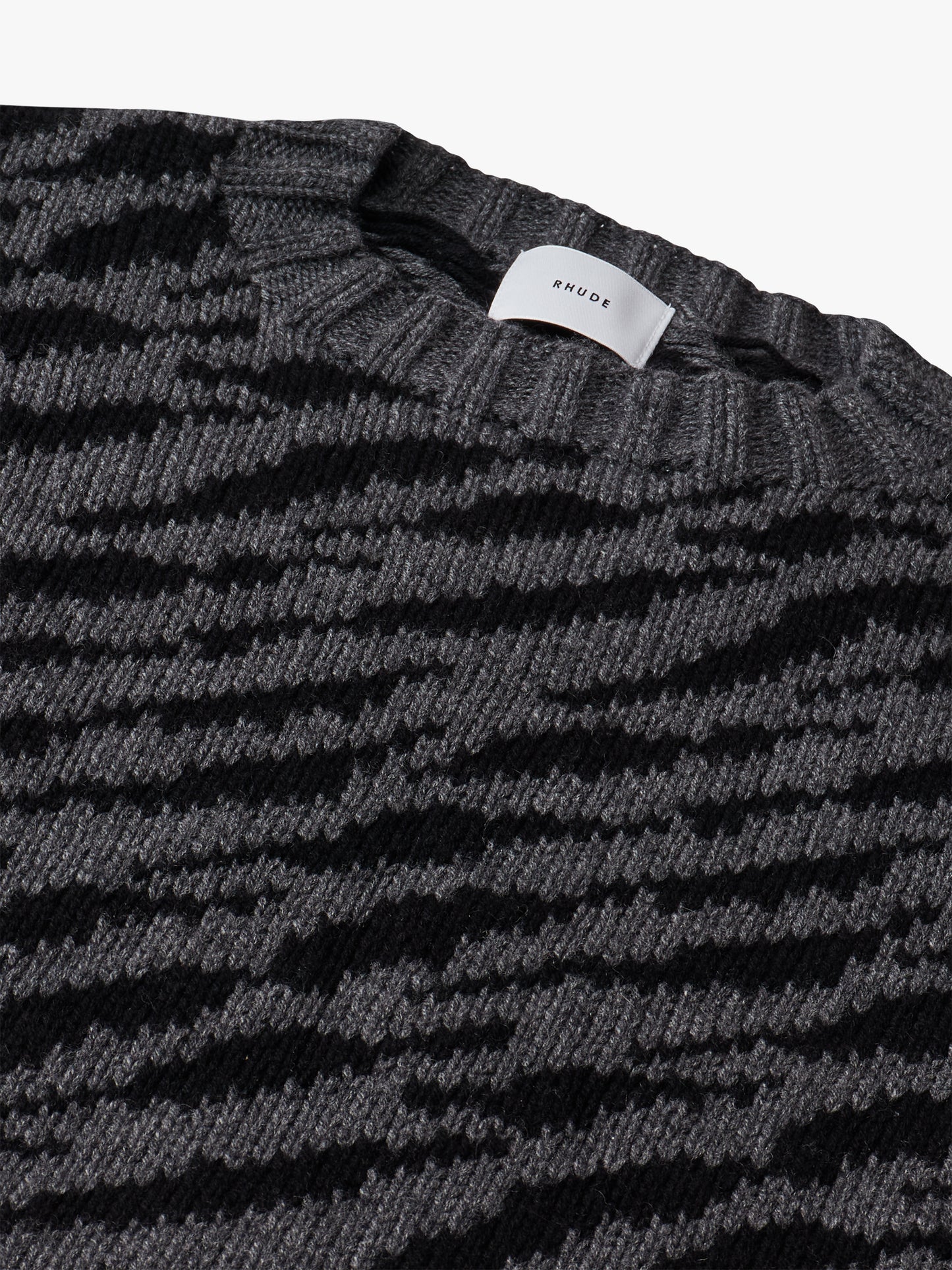 ZEBRA KNIT CREWNECK