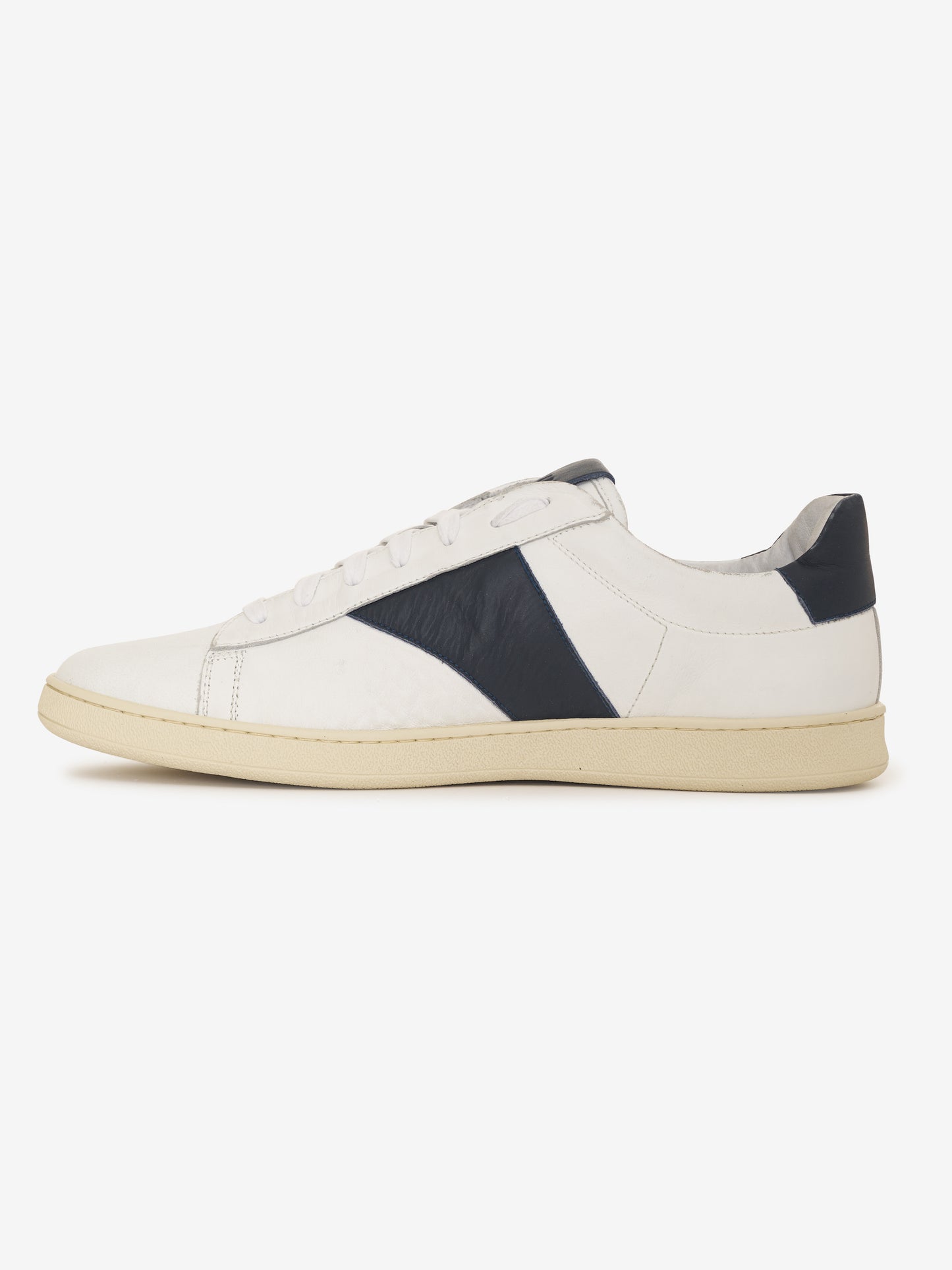 COURT SHOE