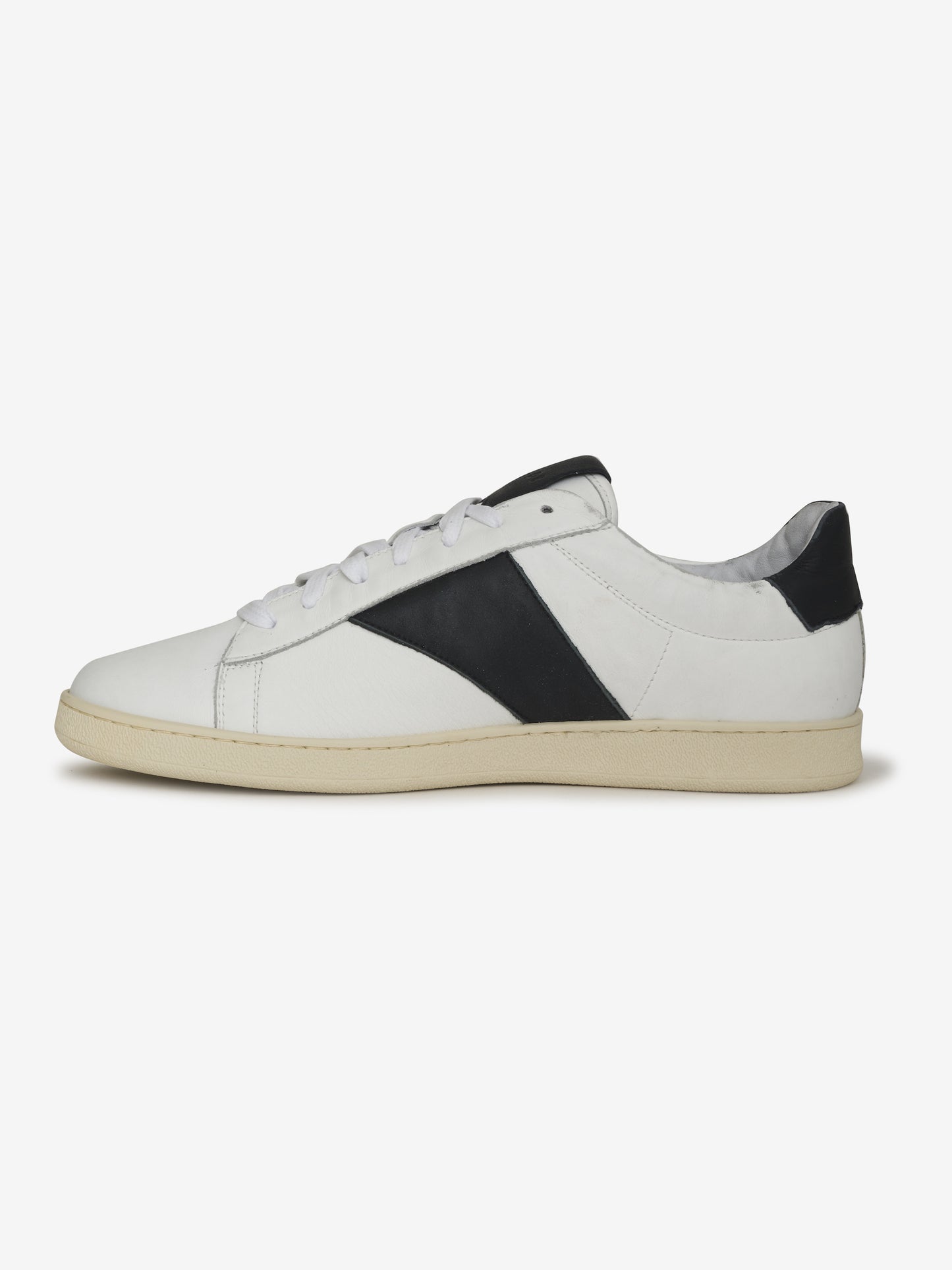 COURT SHOE