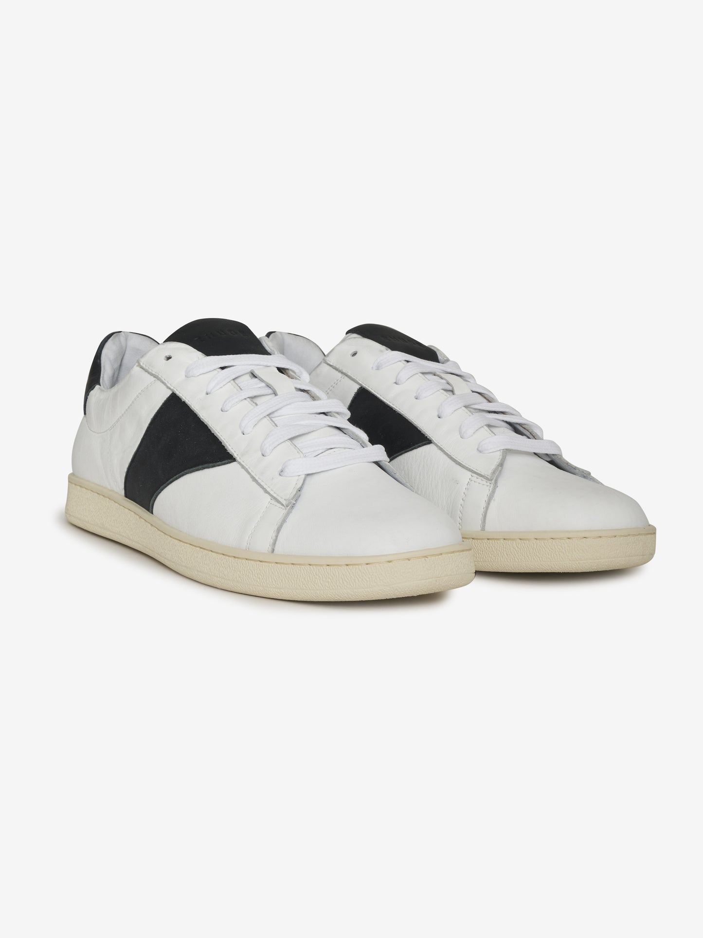 COURT SHOE
