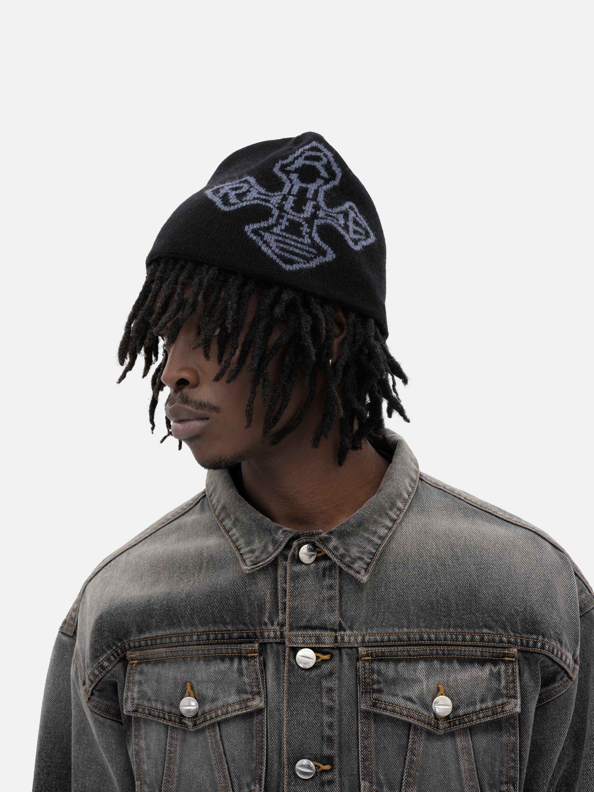 CROSS LOGO KNITTED BEANIE