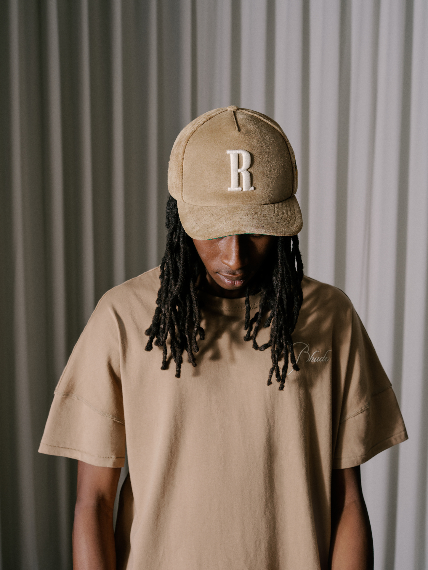 SUEDE "R" HAT