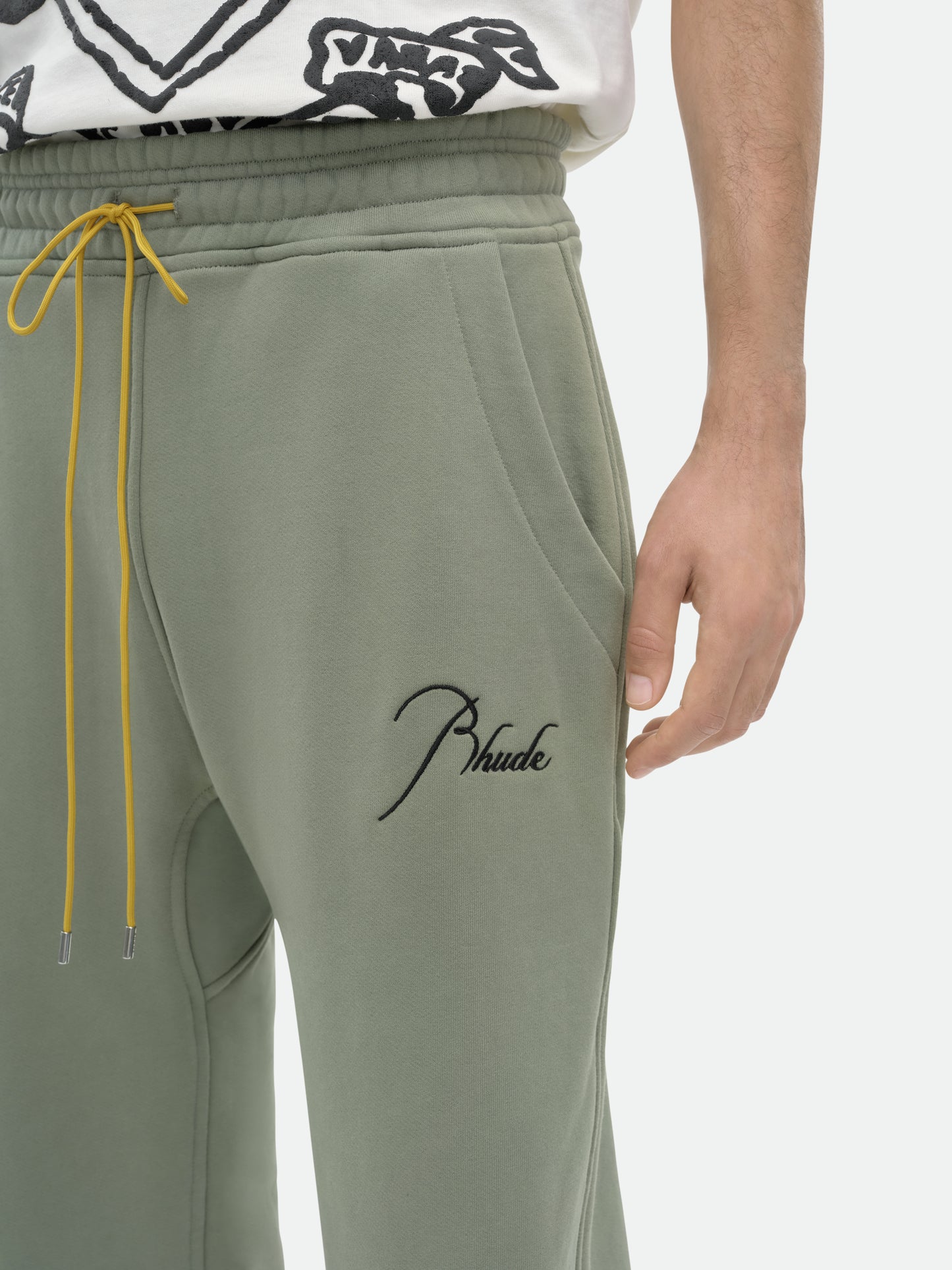 CLASSIC SWEATPANT