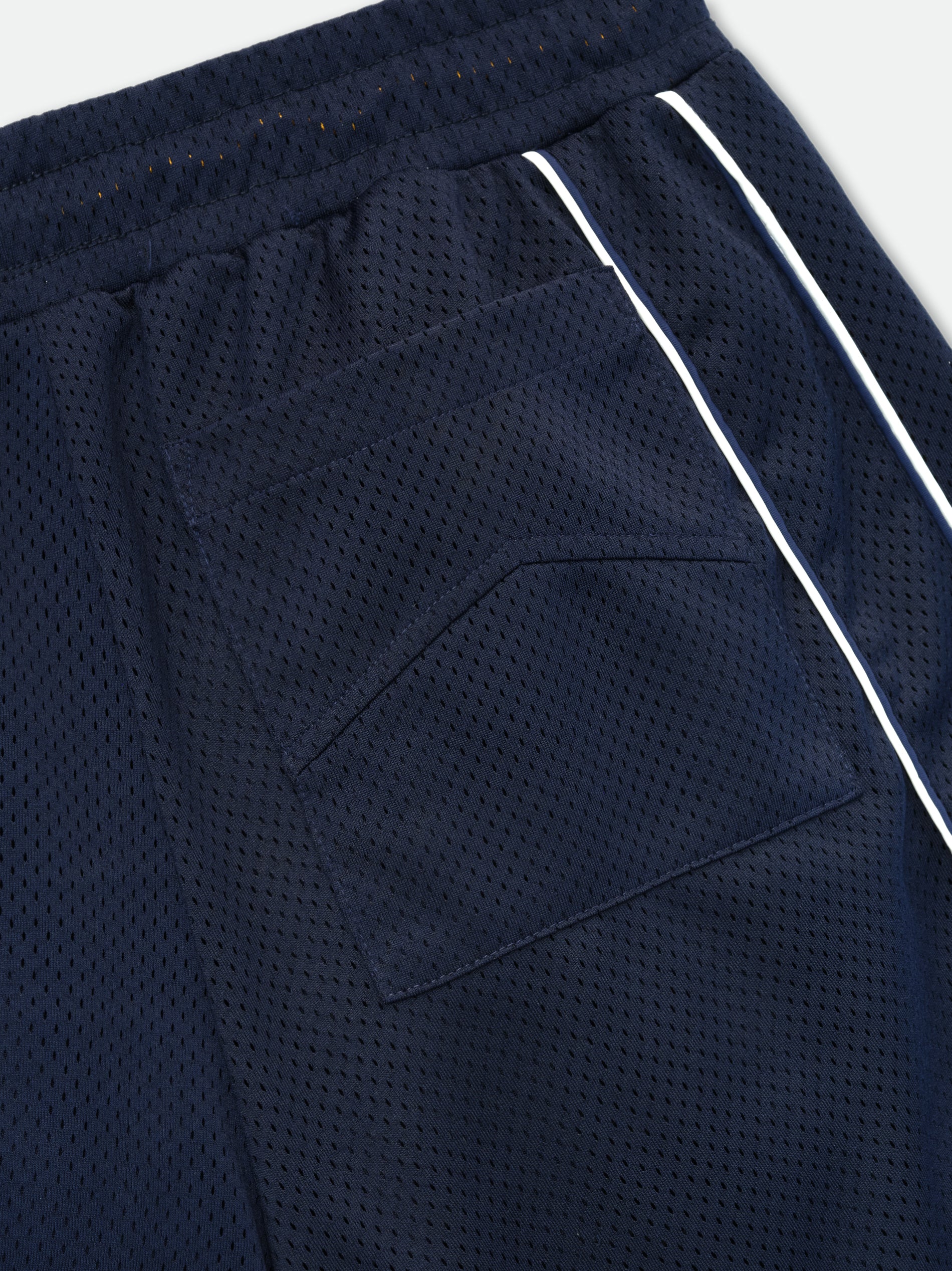 BAGGY COLLEGIATE LOGO SHORT