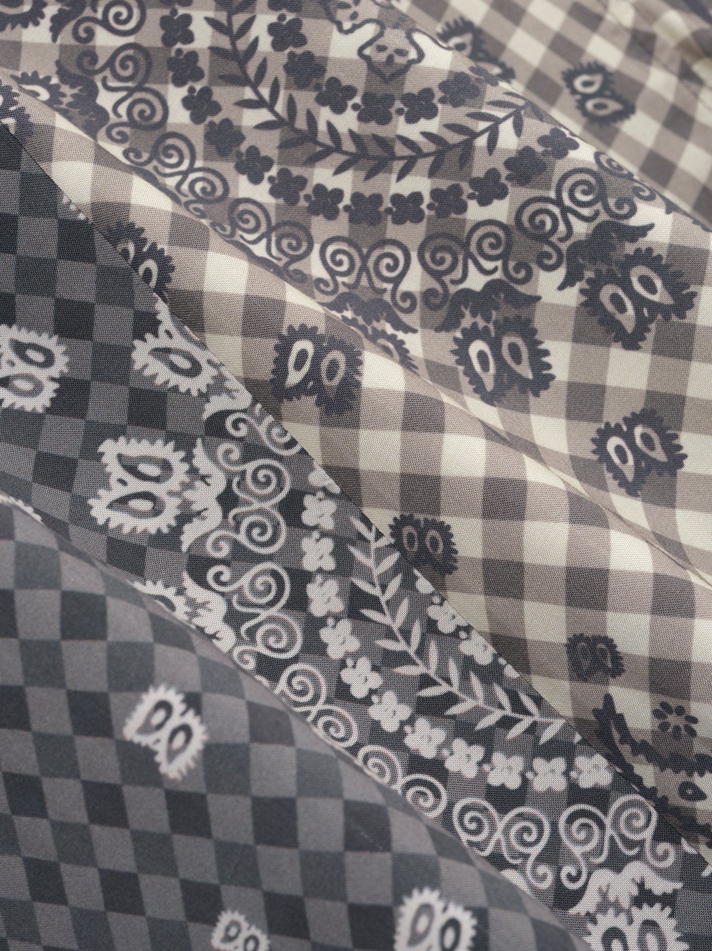SPLIT GINGHAM BANDANA BUTTON UP SHIRT